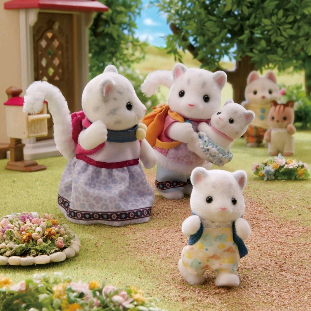 Snow Leopard Family EPOCH Sylvanian Families Calico Critters - Picture 4 of 8